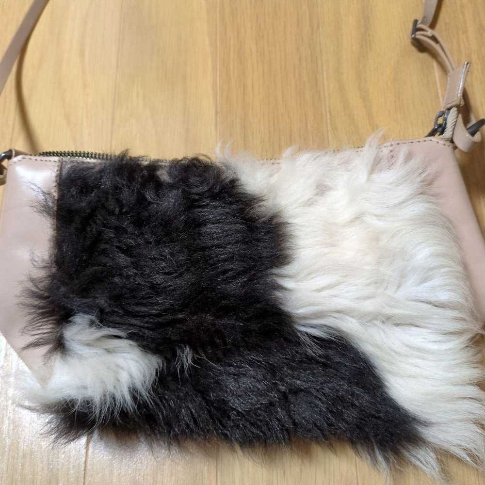 Iapapione Fur-Trimmed Shoulder Bag Beige/Black/Wh… - image 2