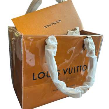 Louis Vuitton Shopping