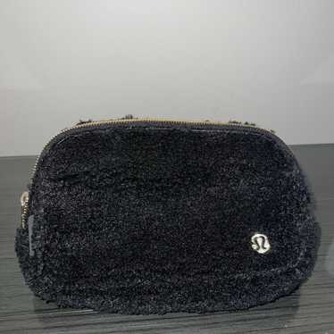 Lululemon Everywhere Fleece Belt Bag 1L