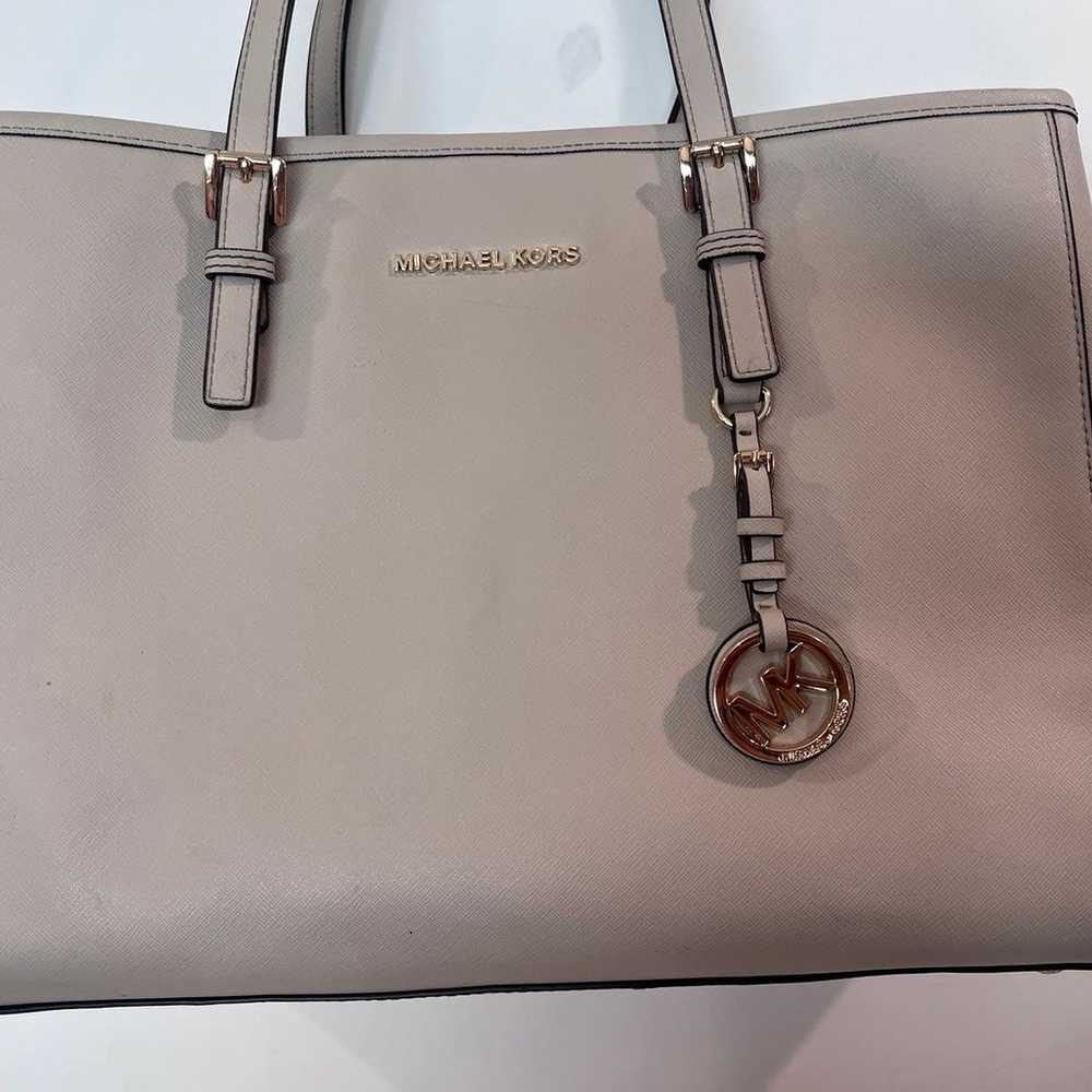 Michael Kors Jet Set Large Tote Bags - image 3