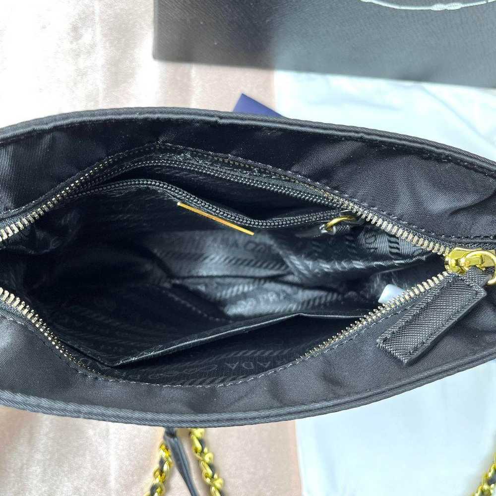 【Excellent Condition】Prada Nylon Shoulder Bag Tot… - image 6