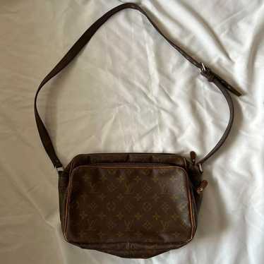 ✿ Louis Vuitton Nile Shoulder Bag