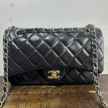 CHANEL Caviar Quilted Medium Double Flap - Black