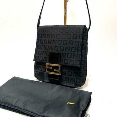 【Beautiful Condition】 FENDI Shoulder Bag Mamma Can