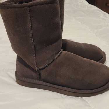 UGG size 6/37