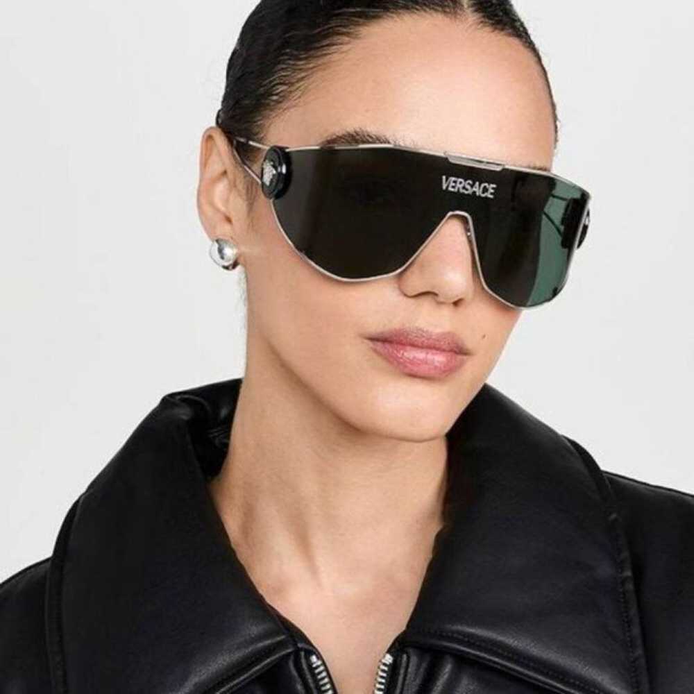 Versace Oversized sunglasses - image 9