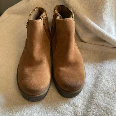 Earth Origins Brown Suede “Tate” Ankle Boots 9W