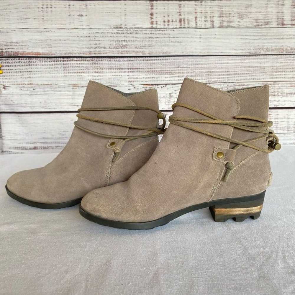 Sorel Farrah short waterproof suede boot in taupe… - image 3