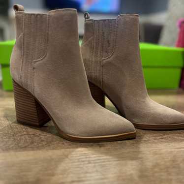 BN Marc Fisher Booties