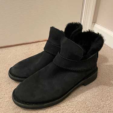 UGG McKay Boot Size 8 - image 1