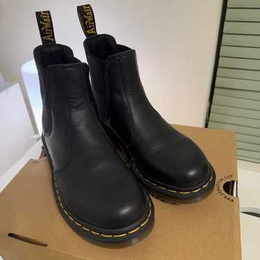 Dr Martens Chelsea Boots Women’s  2976