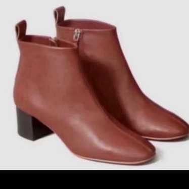 Everlane The Day Boot. Brick color. Size 7.