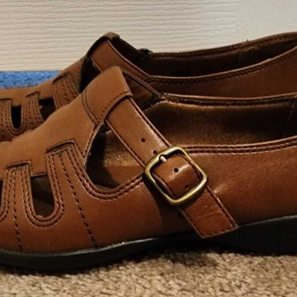 LifeStride Defiant Burnt Tan Shoe, Size 7 - image 3