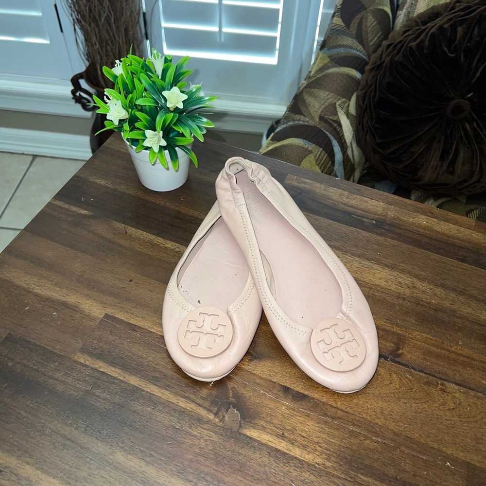 Tory Burch Minnie Travel Ballet flats nude size 7… - image 1