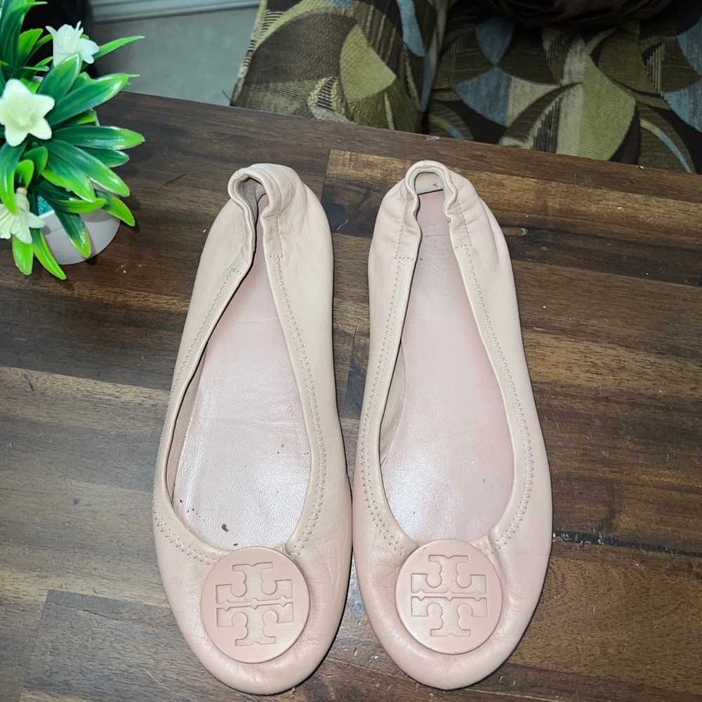 Tory Burch Minnie Travel Ballet flats nude size 7… - image 2