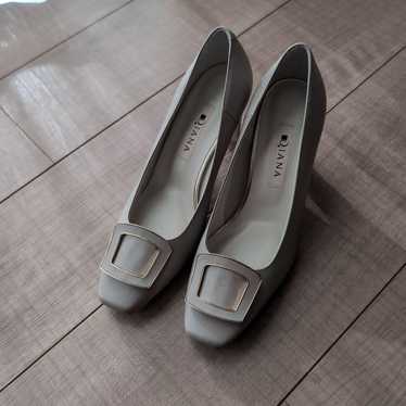 DIANA Gray Pumps High Heels