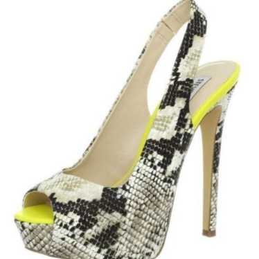 STEVE MADDEN "ADIN" SNAKE SLINGBACK PLATFORM PUMP - image 1