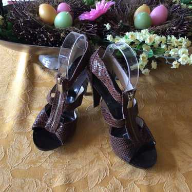 Michael Kors Berkley Snake Print T-Strap Heels Sz 