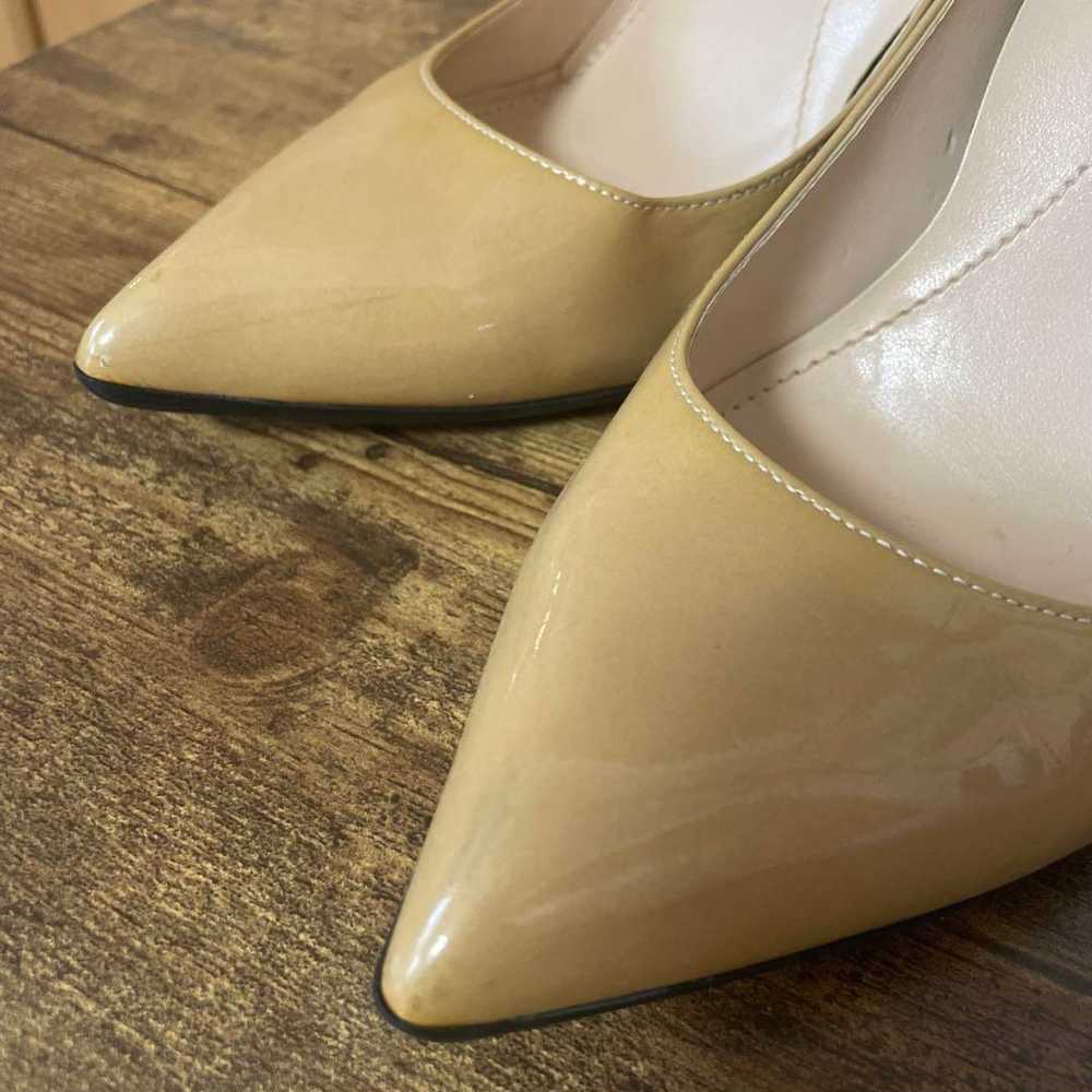 DIANA Beige 24cm Patent Leather Pumps - image 4