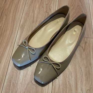 Jupery All-Weather Enamel Pumps - image 1