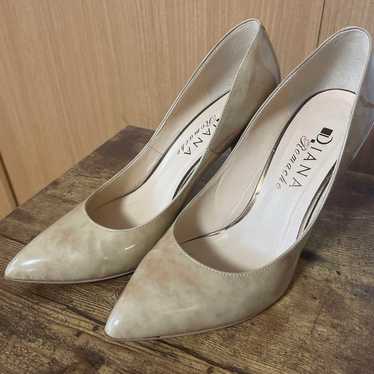 Excellent condition ⭐︎ DIANA Romache Beige Patent… - image 1