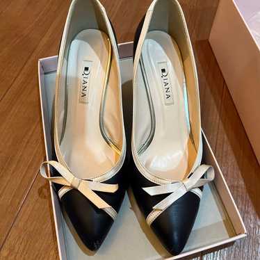 DIANA Heel Pumps