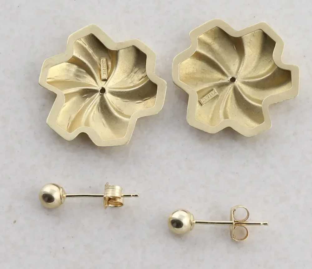 14k Yellow Gold Large Flower Stud Post Earrings S… - image 9