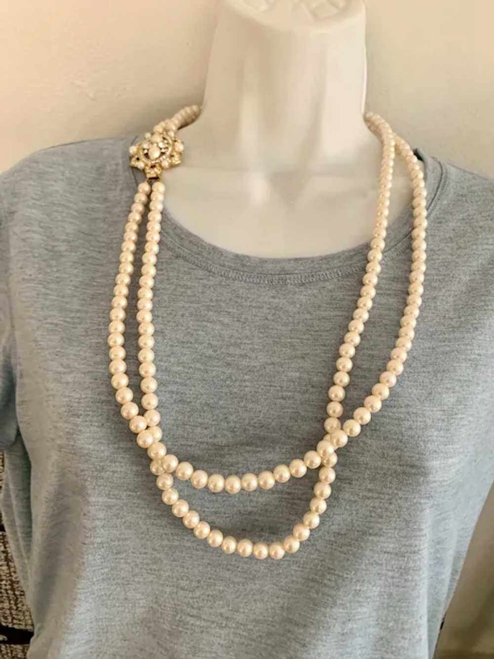 Vintage Trifari tm Faux Pearls 2 strands Necklace… - image 5