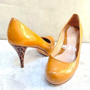 [Extremely Beautiful Condition] FENDI Pumps Enamel