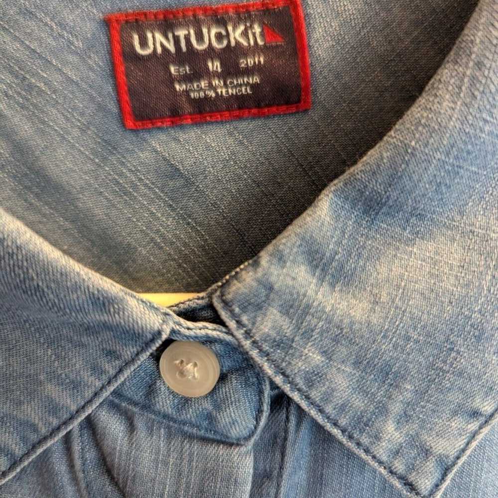 Untuckit Women's Sze 14 Blue Maraska Chambray Shi… - image 3