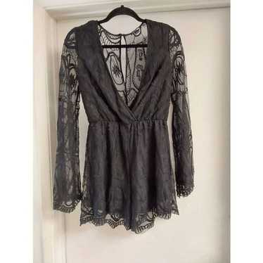 NWOT~Gorgeous Black Lace Overlay Long Sleeve Rompe