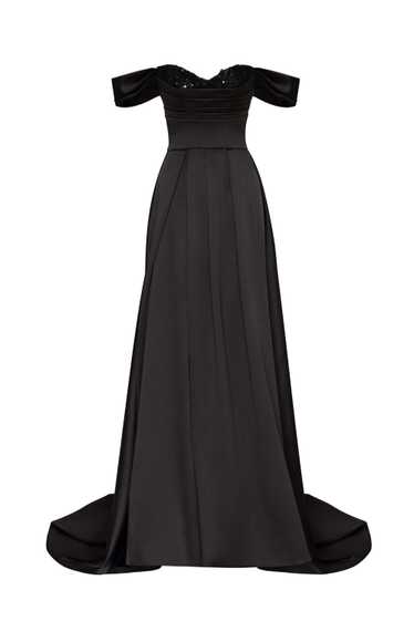 Milla Black Princess heart-shaped neckline gown