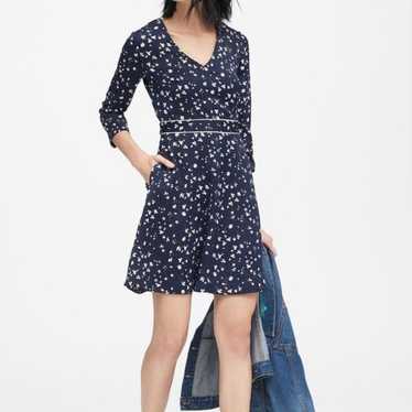 Banana Republic Navy Blue Floral Fit & Flare V-Nec