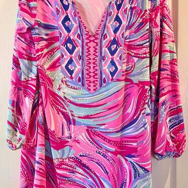 Cute Lilly Pulitzer dress. Size large.