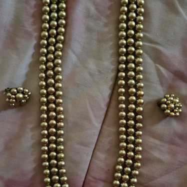 Vintage Double Strand Ivory Faux Pearls W/  match… - image 1