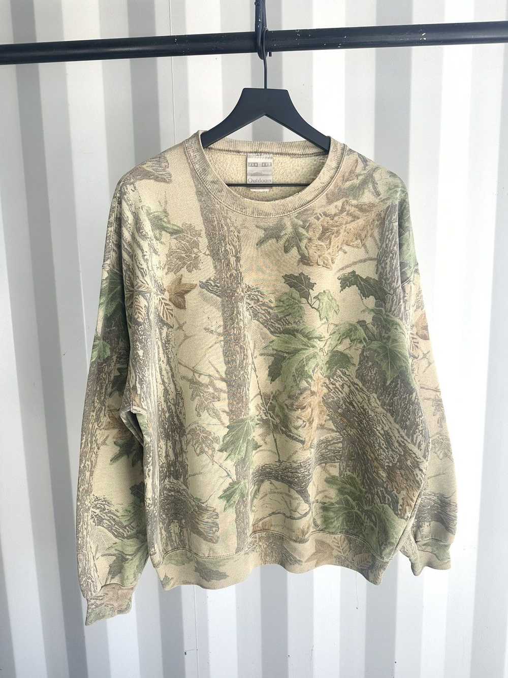 Vintage Camo Long Sleeve SweatShirt Sun Faded Dis… - image 1