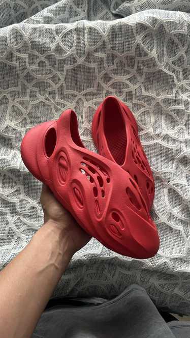 Adidas × Kanye West Yeezy Foam Runner "Vermilion"