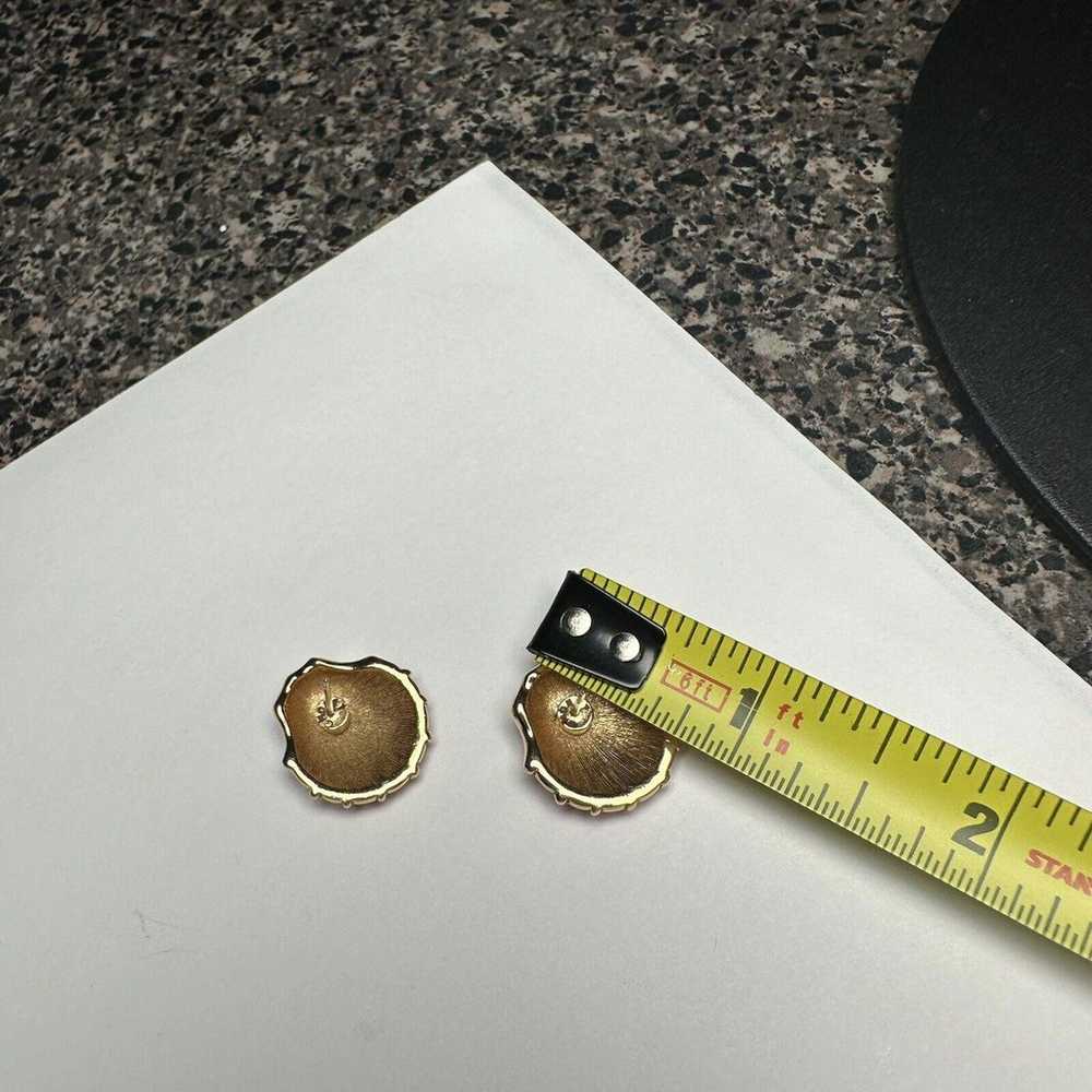 Vintage Monet Gold Tone Red Enamel Seashell Stud … - image 3