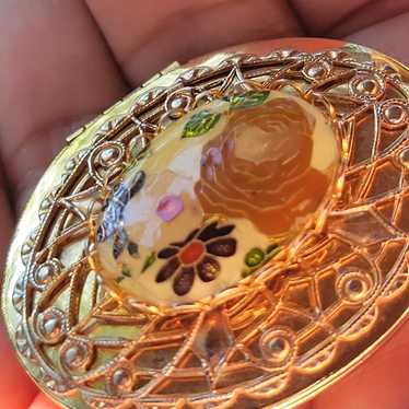 Vintage cloisonne flower locket