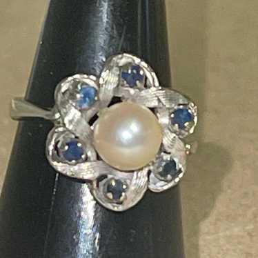 Silver, sapphire and Pearl ring Vintage