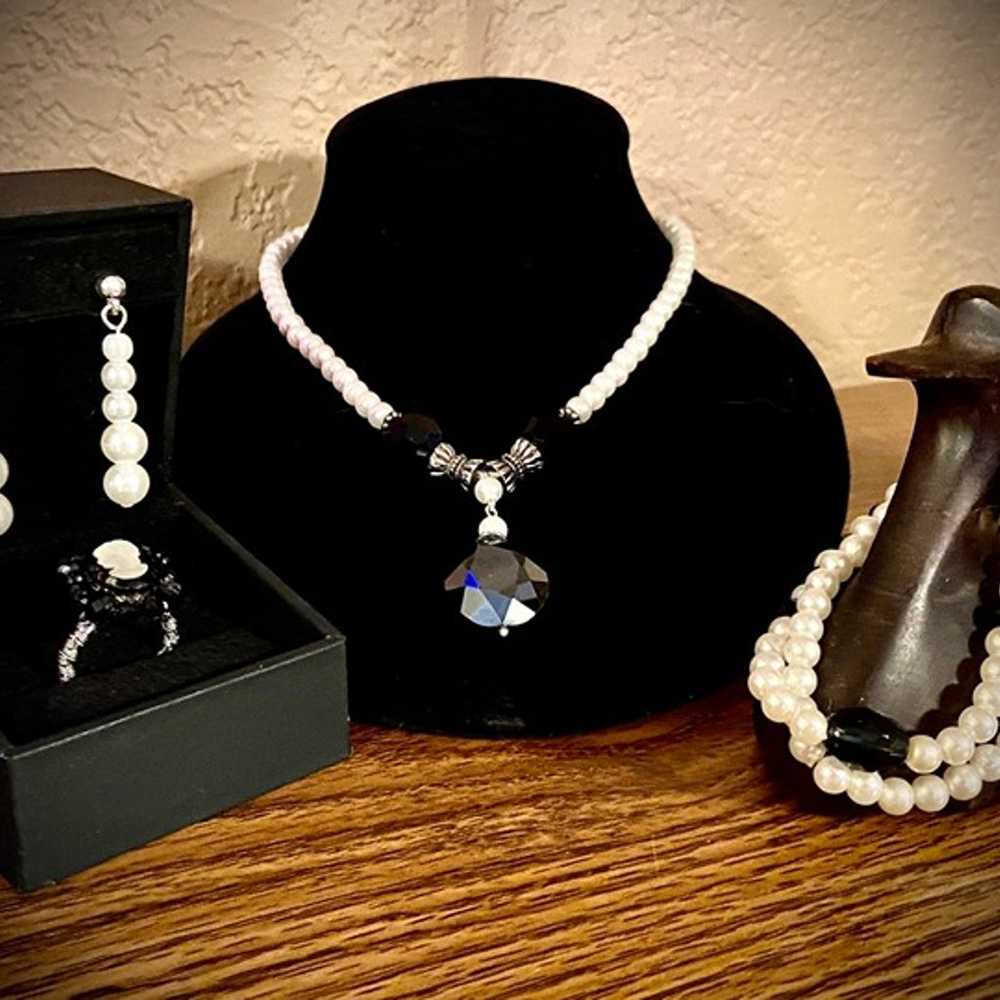 "Reinvented Vintage" Faceted Black and Faux Pearl… - image 2