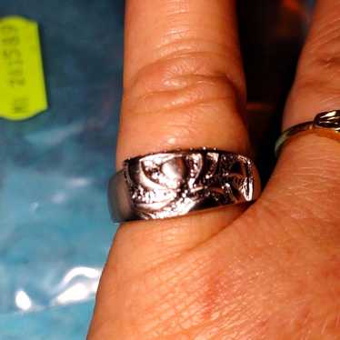 Gorgeous solid sterling silver 925 size 6 Ring