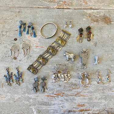 Southwestern Style Silver Tone Jewelry Lot - image 1