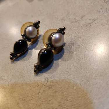 Sterling Silver Pearl & Black Onyx  Earrings Fine… - image 1