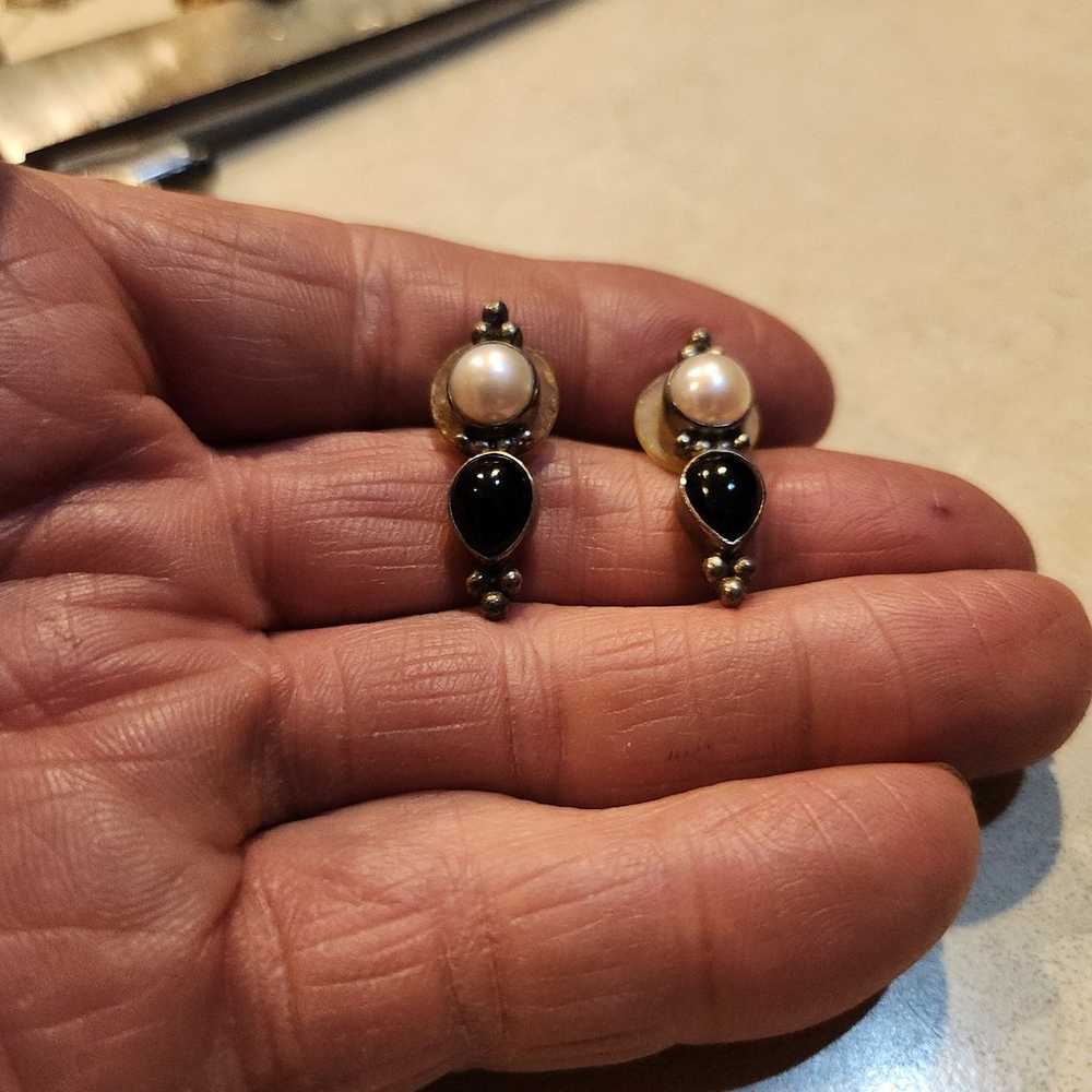 Sterling Silver Pearl & Black Onyx  Earrings Fine… - image 3