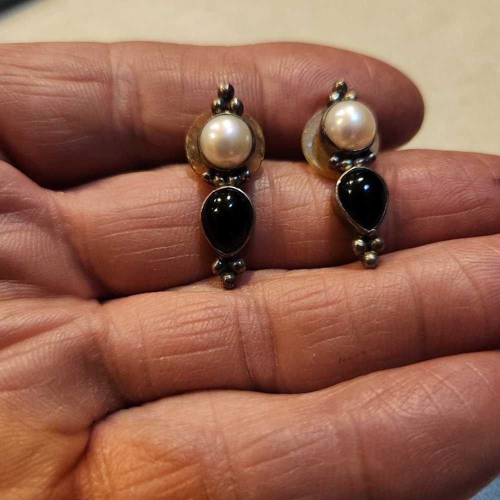 Sterling Silver Pearl & Black Onyx  Earrings Fine… - image 4