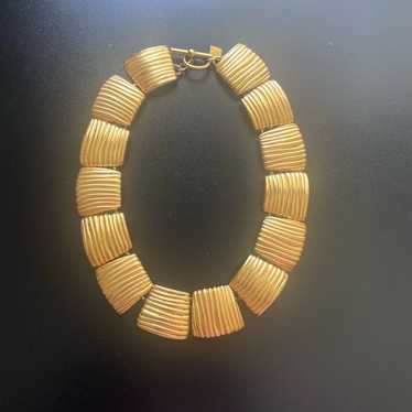 Vintage Anne Klein Chunky/Choker Gold necklace.