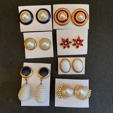 Set of 7 pairs of vintage earrings