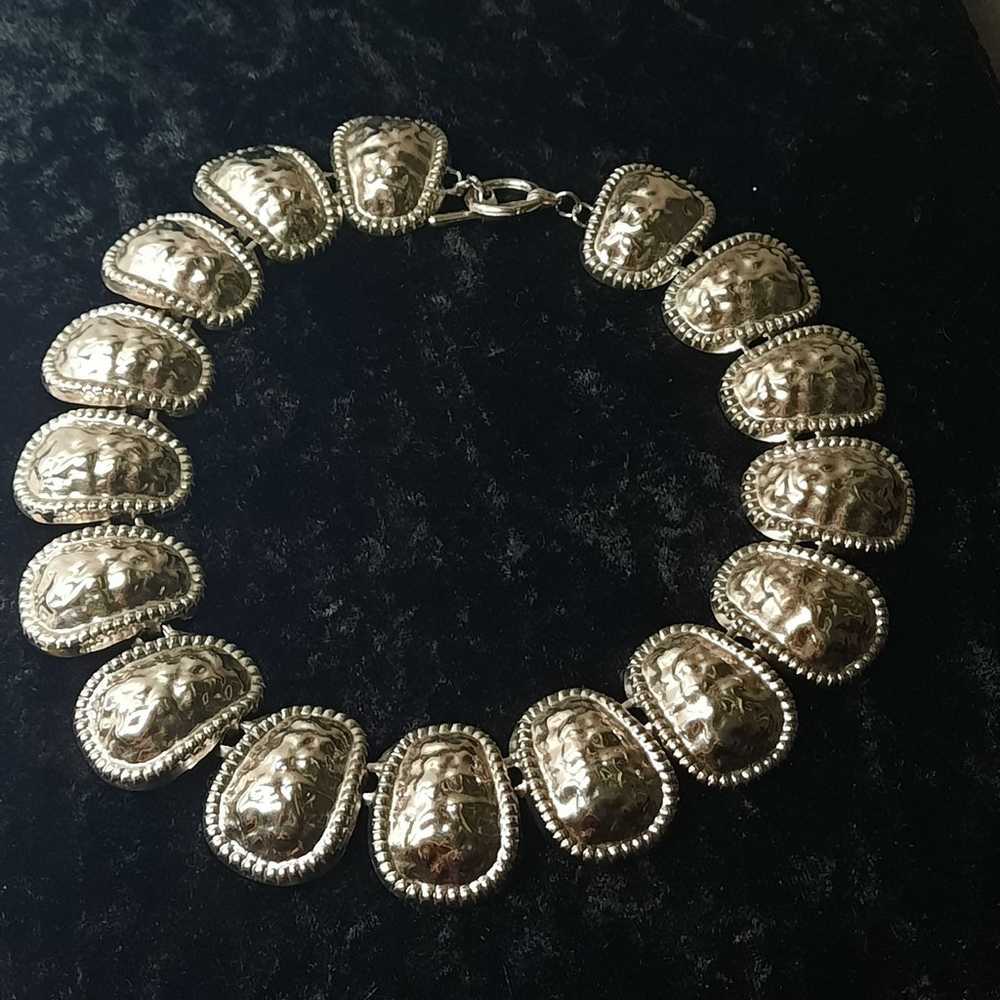 Hammered texture chunky choker necklace - image 3