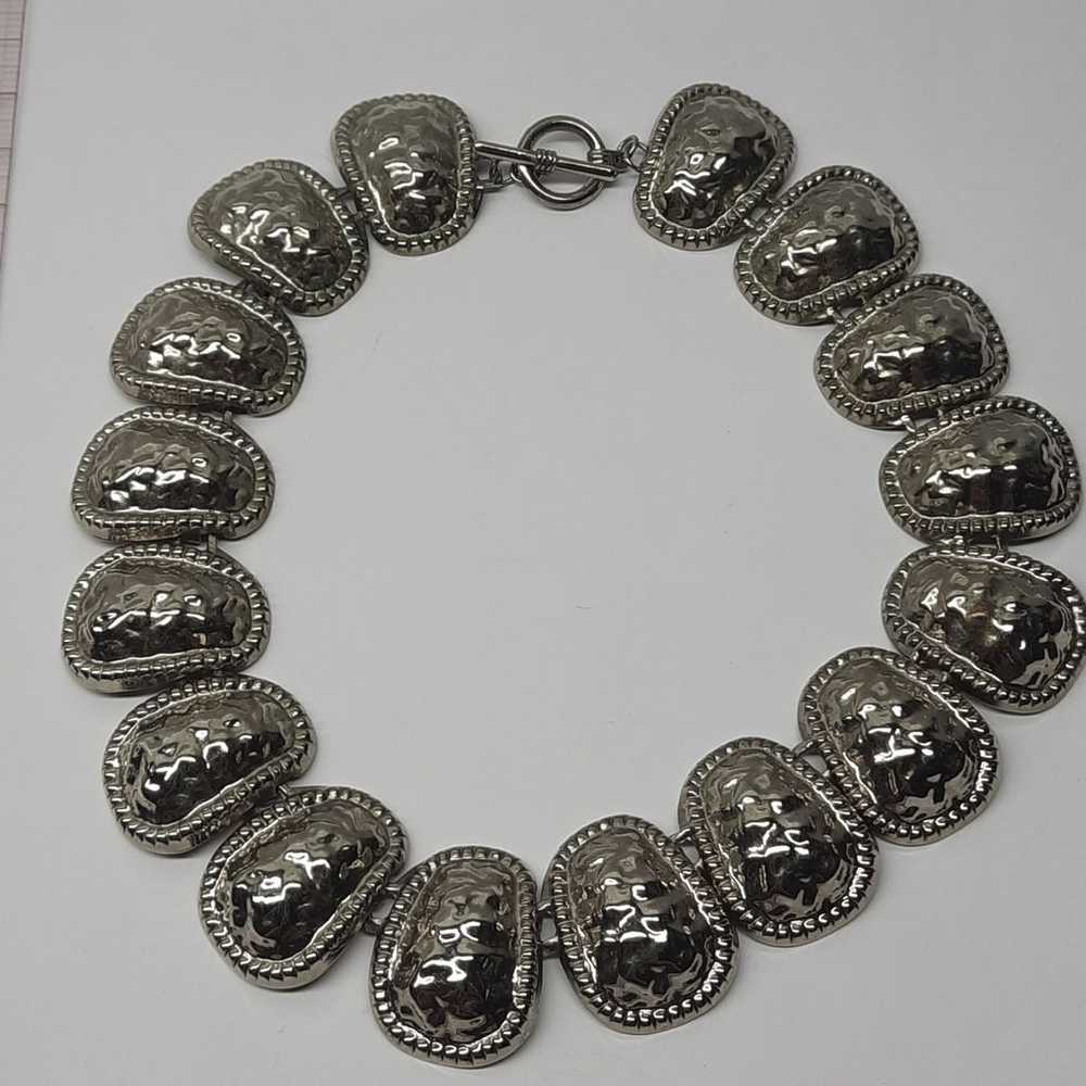 Hammered texture chunky choker necklace - image 8